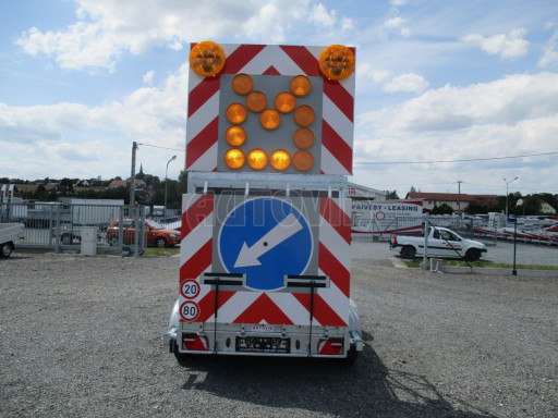 Signalizační přívěs ZV 31 2,7T B2 3,01x1,54/0,30