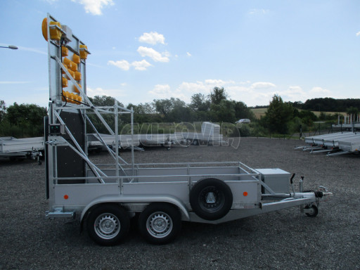 Signalizační přívěs ZV 31 2,7T B2 3,01x1,54/0,30