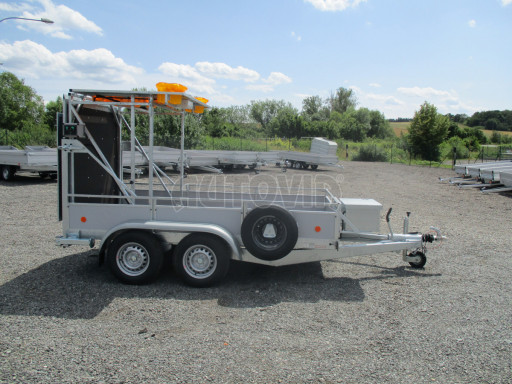Signalizační přívěs ZV 31 2,7T B2 3,01x1,54/0,30