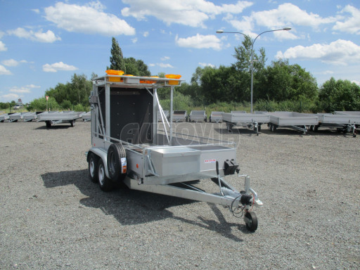 Signalizační přívěs ZV 31 2,7T B2 3,01x1,54/0,30