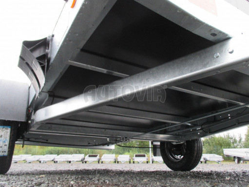 Brzděné naklápěcí plato SP 31 1,3T B1 3,01x1,54