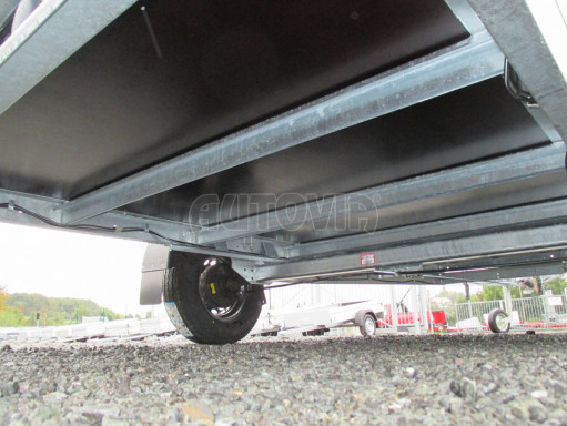 Brzděné naklápěcí plato SP 31 1,3T B1 3,01x1,54