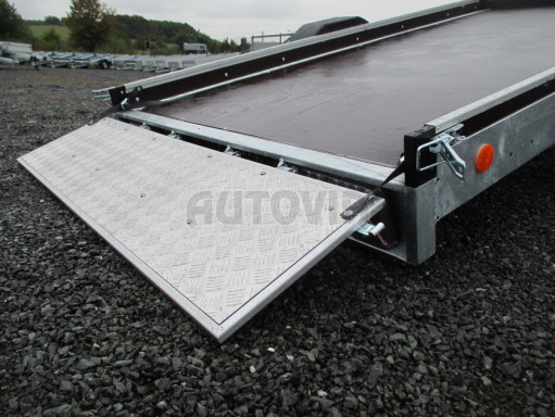 Brzděné naklápěcí plato SP 31 1,3T B1 3,01x1,54