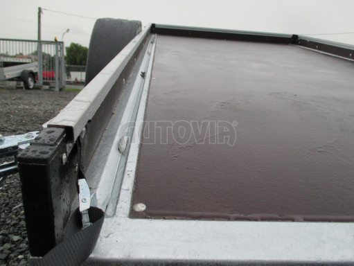 Brzděné naklápěcí plato SP 31 1,3T B1 3,01x1,54