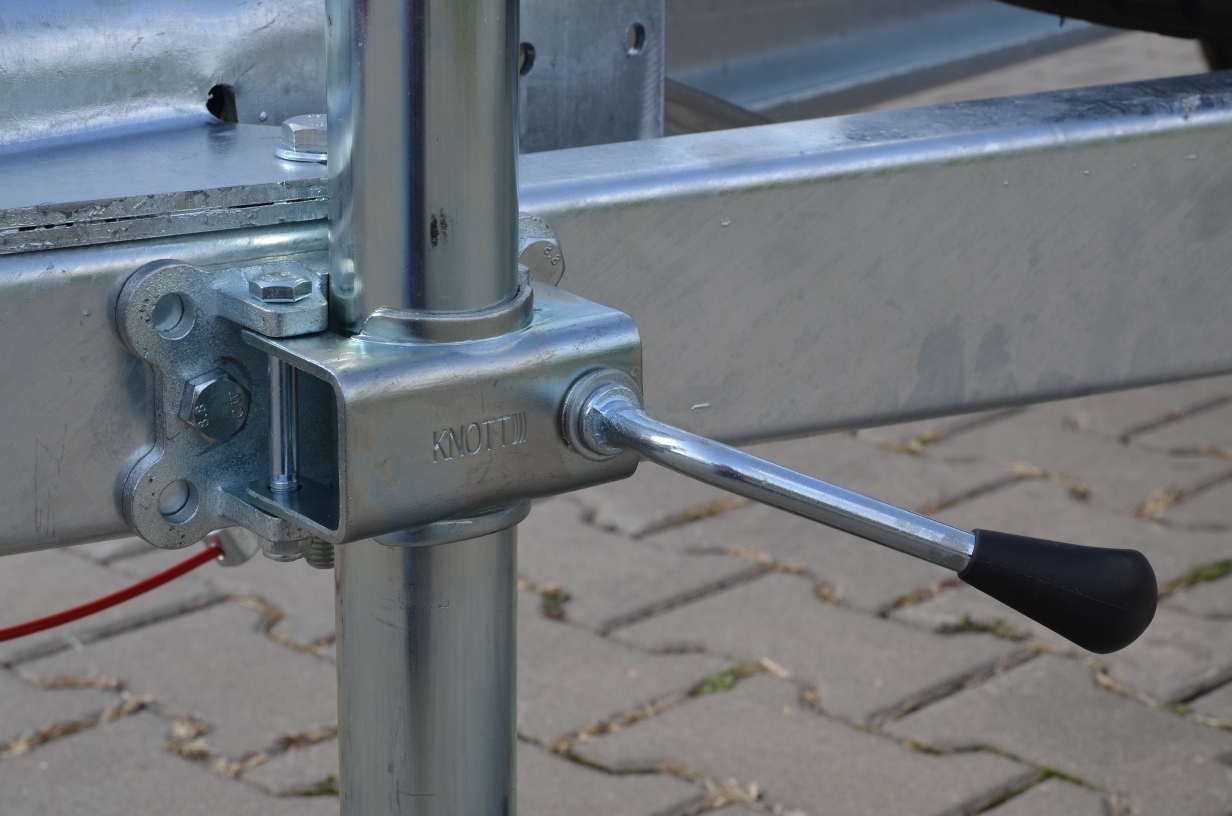 Držák opěrného kolečka 48 mm KNOTT, litina č.5