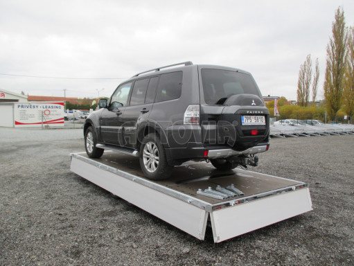 Přívěs pro přepravu aut AD 2,7T 5,15x2,09/0,35 hydraulicky sklopný valník č.39