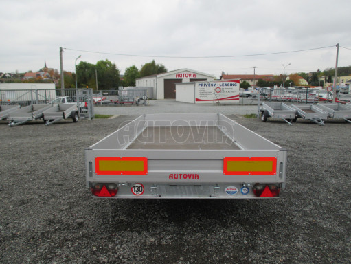 Přívěs pro přepravu aut AD 2,7T 5,15x2,09/0,35 hydraulicky sklopný valník č.69