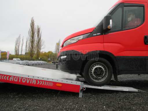 Plato pro převoz velkých vozidel JMB 3,5T B3 5,50x2,09 ALU kola č.45