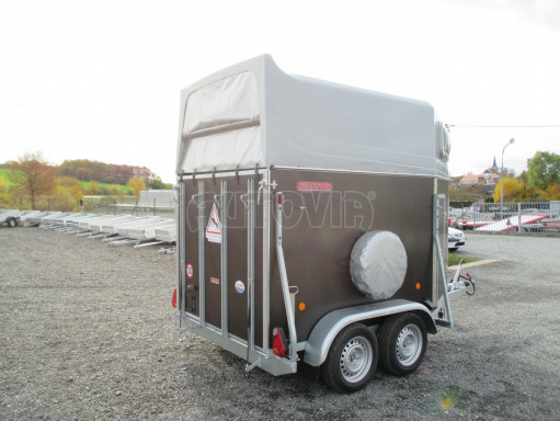 Přívěs pro přepravu koní LODESTAR 2,7T Brown sedlovna č.7