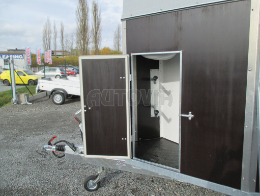 Přívěs pro přepravu koní LODESTAR 2,7T Brown sedlovna č.10