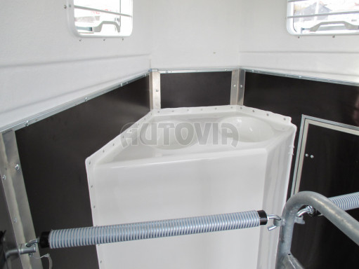 Přívěs pro přepravu koní LODESTAR 2,7T Brown sedlovna č.20