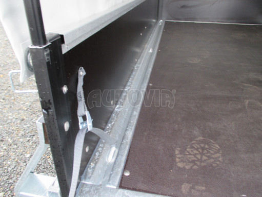 Přívěs za osobní auto s plachtou ZV 26 750kg N1 M 2,50x1,30/1,57 šedá plachta