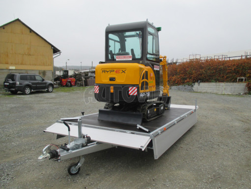 Hydraulicky sklopný přívěs valník s nájezdným čelem AD 2,7T 4,17x2,09/0,35 POČ