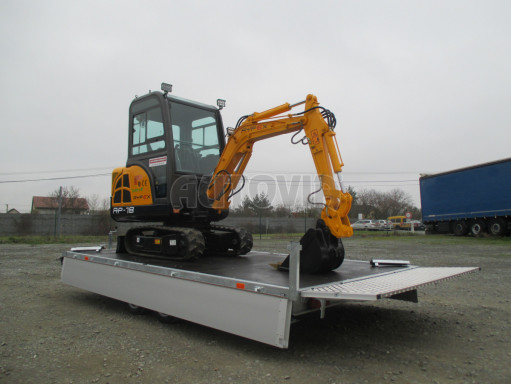 Hydraulicky sklopný přívěs valník s nájezdným čelem AD 2,7T 4,17x2,09/0,35 POČ