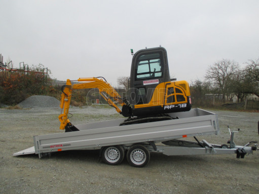 Hydraulicky sklopný přívěs valník s nájezdným čelem AD 2,7T 4,17x2,09/0,35 POČ