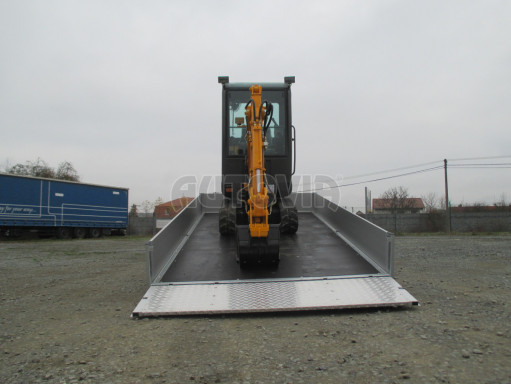 Hydraulicky sklopný přívěs valník s nájezdným čelem AD 2,7T 4,17x2,09/0,35 POČ