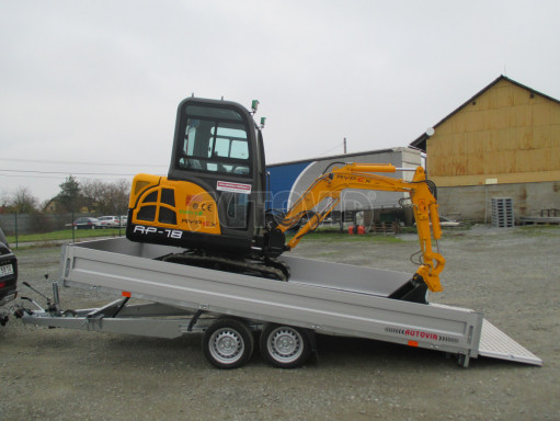 Hydraulicky sklopný přívěs valník s nájezdným čelem AD 2,7T 4,17x2,09/0,35 POČ