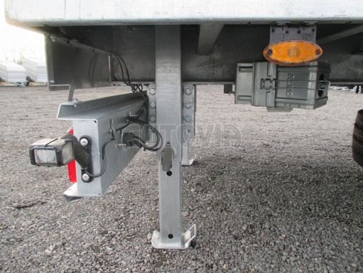 Jednonápravový 15-ti paletový vzduchem brzděný nákladní přívěs MD 10T 6,10 x 2,48/2,60 č.16