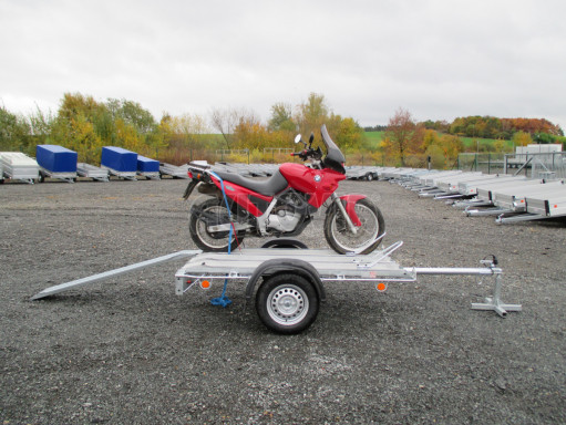 Přívěsný vozík pro přepravu motocyklů MOTO 750kg 2,06x1,09