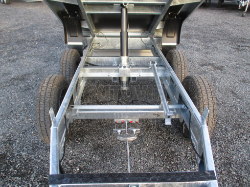 Sklápěcí přívěs DLT 2,7T 2,57x1,48/0,35 ruč ZN