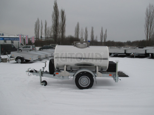 Přívěsný vozík -ZV26B1 1,8T izolovaná cisterna na pitnou vodu č.2