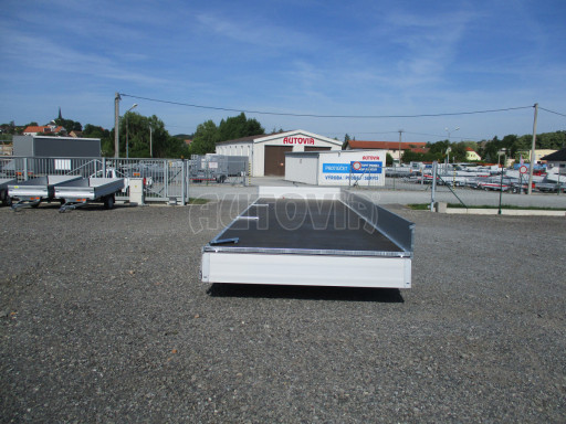 Třínápravový nákladní přívěs DN 3,5T B3 8,60x2,47/0,35 13