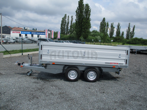Třístranný sklopný přívěs s nástavbou bočnic ATS 3SKS 2,7T 3,32x1,70/0,70 ECO ZN v elektrice
