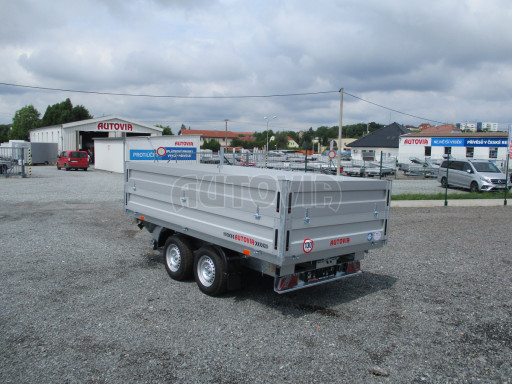 Třístranný sklopný přívěs s nástavbou bočnic ATS 3SKS 2,7T 3,32x1,70/0,70 ECO ZN v elektrice