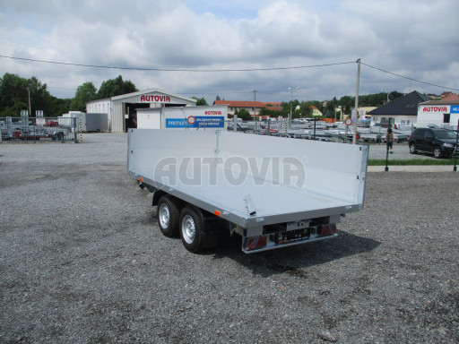 Třístranný sklopný přívěs s nástavbou bočnic ATS 3SKS 2,7T 3,32x1,70/0,70 ECO ZN v elektrice