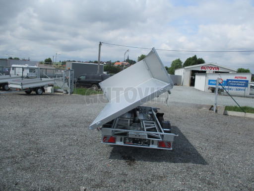 Třístranný sklopný přívěs s nástavbou bočnic ATS 3SKS 2,7T 3,32x1,70/0,70 ECO ZN v elektrice