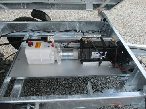 Třístranný sklopný přívěs s nástavbou bočnic ATS 3SKS 2,7T 3,32x1,70/0,70 ECO ZN v elektrice