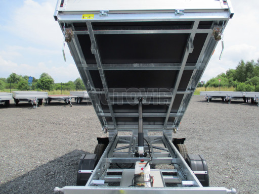 Třístranný sklopný přívěs s nástavbou bočnic ATS 3SKS 2,7T 3,32x1,70/0,70 ECO ZN v elektrice