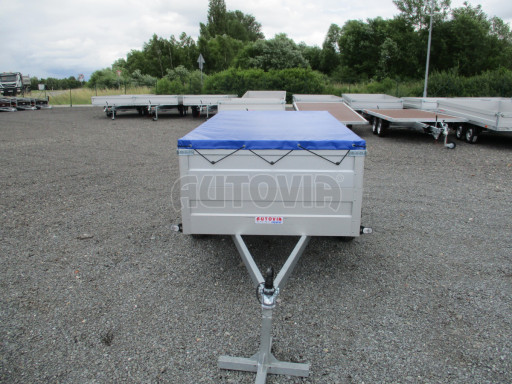 Jednoosý nebrzděný valník s nástavbou bočnic HD 8 750kg 2,27x1,25/0,70 nástavba + plachta č.3