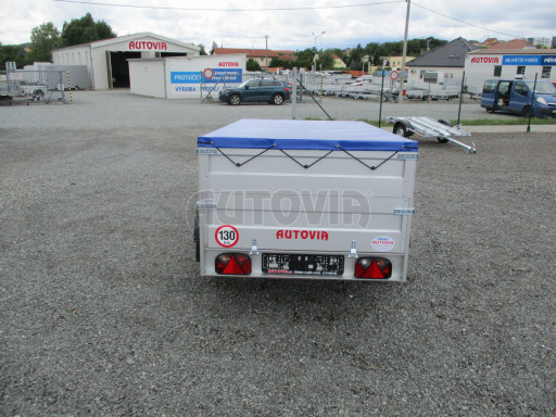 Jednoosý nebrzděný valník s nástavbou bočnic HD 8 750kg 2,27x1,25/0,70 nástavba + plachta č.5