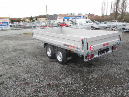 Přívěs dvounápravový za osobní auto ZV 33 2,7T B2 3,33x1,70/0,35 box na nájezdy