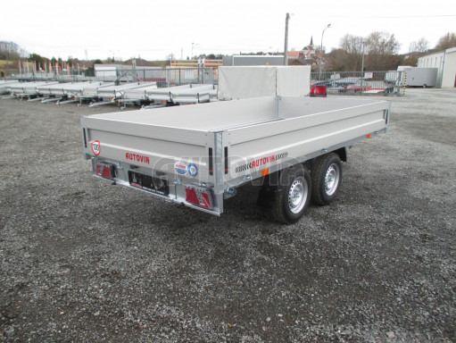 Přívěs dvounápravový za osobní auto ZV 33 2,7T B2 3,33x1,70/0,35 box na nájezdy
