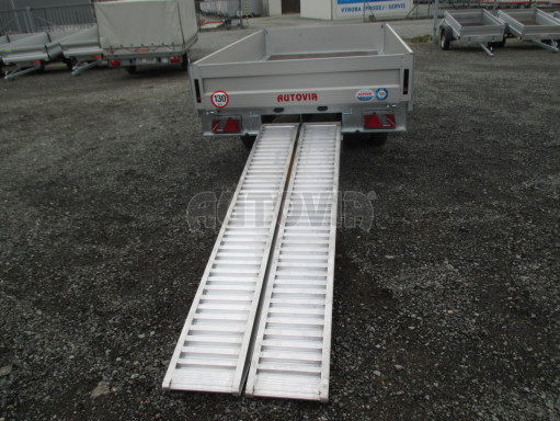 Přívěs dvounápravový za osobní auto ZV 33 2,7T B2 3,33x1,70/0,35 box na nájezdy
