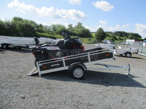 Naklápěcí nebrzděný PROFI přívěs ZV 31 750kg N1 skl 3,01x1,54/0,30 zes. náprava POČ