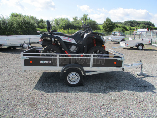 Naklápěcí nebrzděný PROFI přívěs ZV 31 750kg N1 skl 3,01x1,54/0,30 zes. náprava POČ