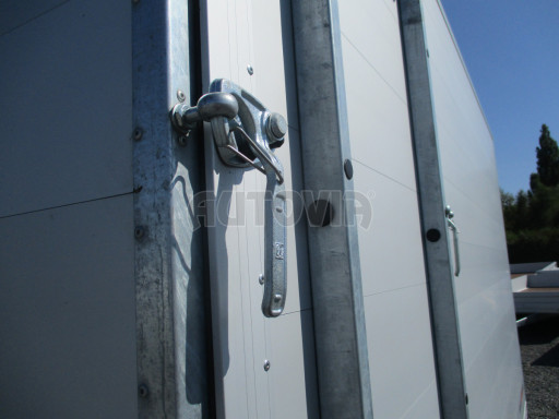 Přívěs pro přepravu zvířat VT 3,5T 3,95x2,20/1,90 č.21