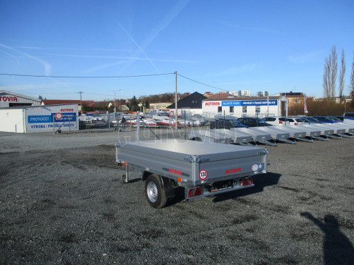 Sklápěcí přívěs DLT 1,3T 2,57x1,48/0,35 ruč, plech podlaha