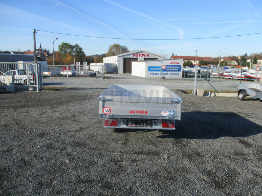 Sklápěcí přívěs DLT 1,3T 2,57x1,48/0,35 ruč, plech podlaha