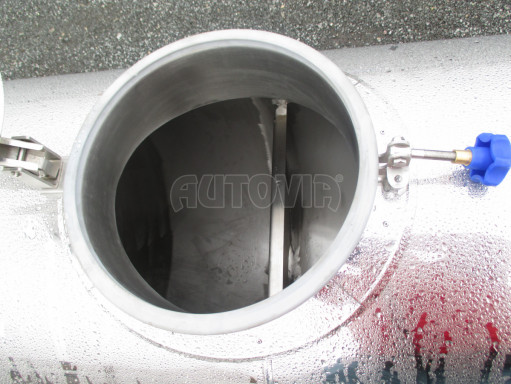 Přívěsný vozík -ZV26B1 1,8T/1m3 izolovaná cisterna na pitnou vodu