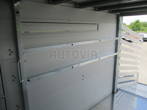 Přepravník hospodářských zvířat VER 2,7T 3,50x1,75/1,90 - kombi rampa č.32