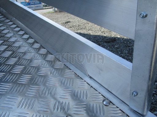 Přepravník hospodářských zvířat VER 2,7T 3,50x1,75/1,90 - kombi rampa č.33