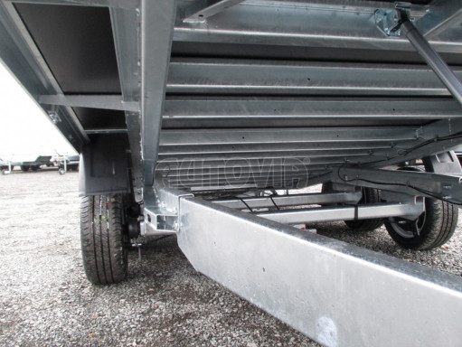 Přívěs pro přepravu aut AD 3,5T 4,50x2,09/0,35 valník UNC
