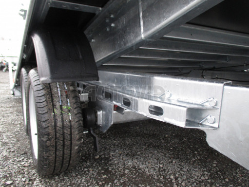 Přívěs pro přepravu aut AD 3,5T 4,50x2,09/0,35 valník UNC