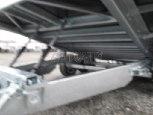 Přívěs pro přepravu aut AD 3,5T 4,50x2,09/0,35 valník UNC