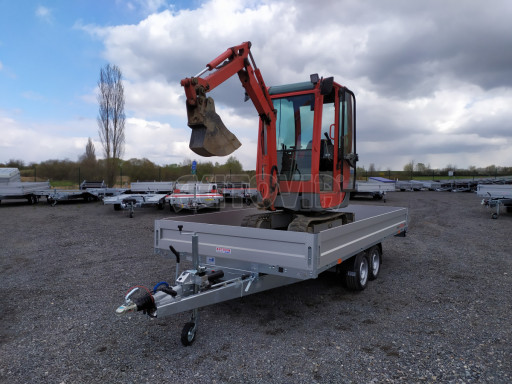 Přívěs pro přepravu aut AD 3,5T 4,50x2,09/0,35 valník UNC