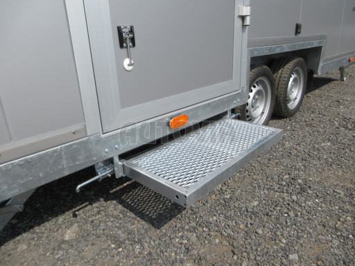 Prodejní stánek izolovaný VA 2,7T 4,09x2,40/2,30* č.21